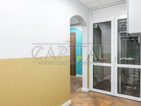 комерційна за адресою Драгоманова вул., 1-Д