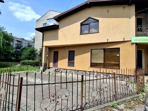 комерційна за адресою Івано-Франківськ, набережна Василя Стефаника вул., 4а