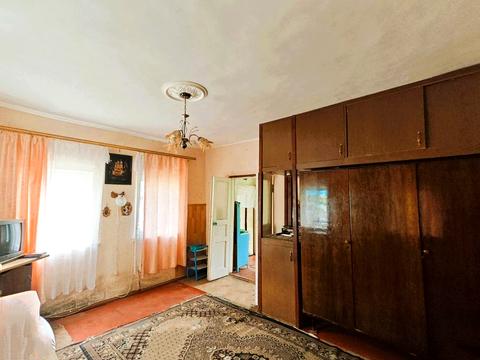 будинок за адресою Центральна вул., 1
