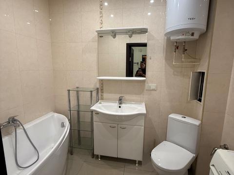 квартира за адресою Зоопаркова вул., 10
