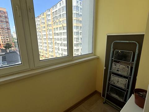 квартира за адресою Зоопаркова вул., 10