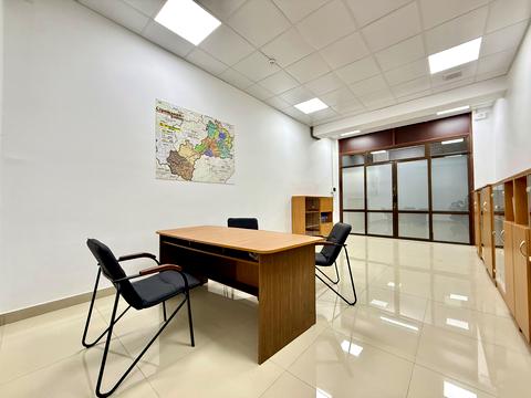комерційна за адресою Успенська вул., 121