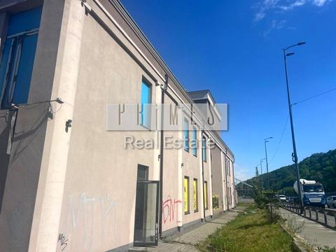 комерційна за адресою Поштова пл., 3Б