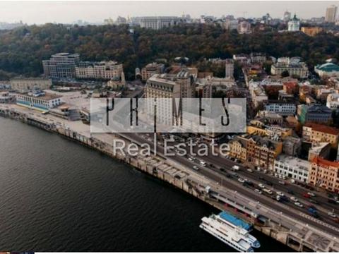 комерційна за адресою Поштова пл., 3Б