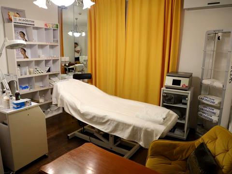 комерційна за адресою Волі просп., 29а