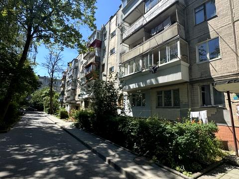 квартира за адресою Володимира Великого вул. (Артема), 1