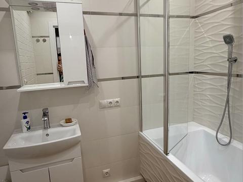 квартира за адресою Романтична вул., 9