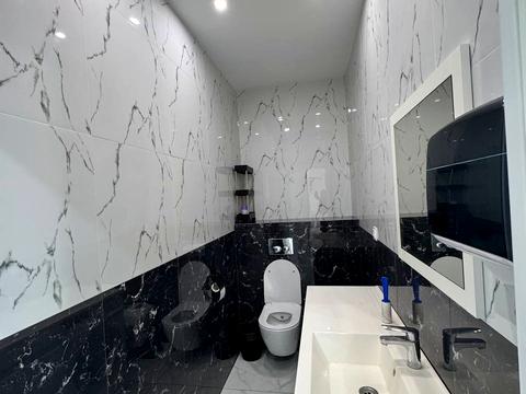 комерційна за адресою Кловський узвіз, 7a