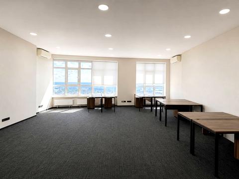 комерційна за адресою Кловський узвіз, 7a