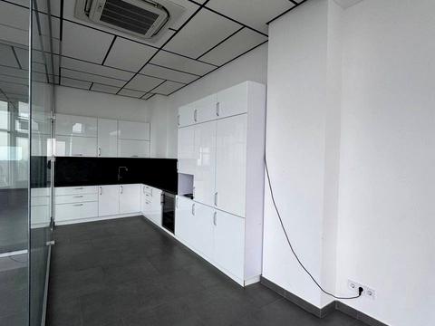 комерційна за адресою Кловський узвіз, 7a