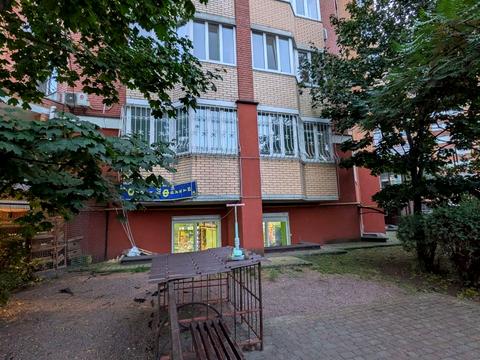 комерційна за адресою Університетська вул., 2/1