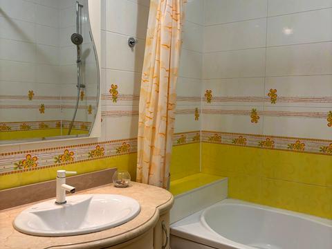 квартира за адресою Академіка Лебедєва вул., 1