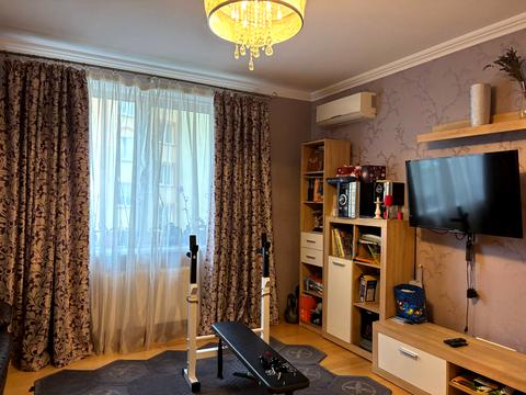 квартира за адресою Академіка Лебедєва вул., 1