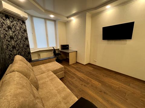 квартира за адресою Абрикосова вул., 5