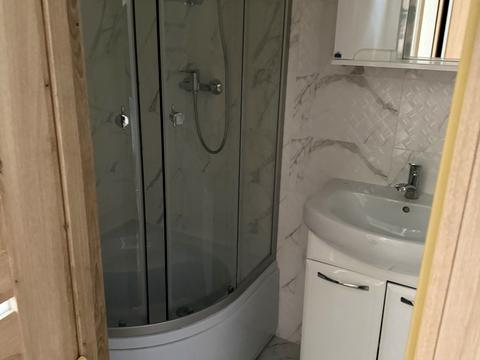 комерційна за адресою Левандівська вул., 11