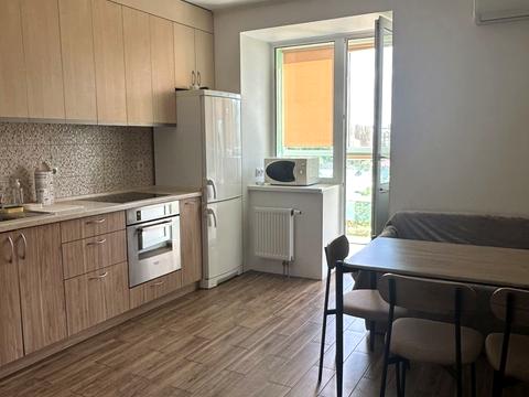 квартира за адресою Академіка Вернадського бульв., 24
