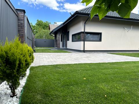 будинок за адресою Анатолія Солов'яненка вул.