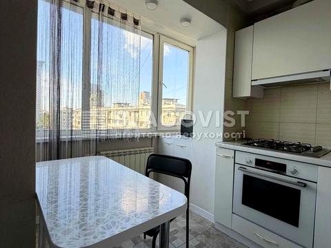 квартира за адресою Дніпровська набережна вул., 7-А