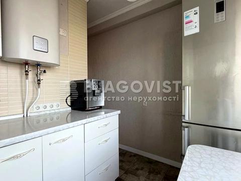 квартира за адресою Дніпровська набережна вул., 7-А