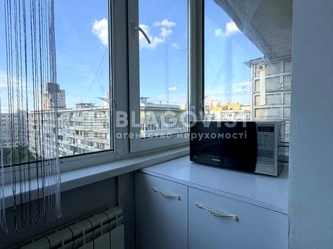 квартира за адресою Дніпровська набережна вул., 7-А