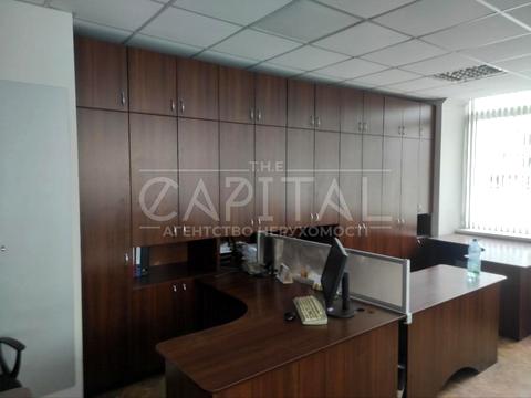 комерційна за адресою Кудрявський узвіз, 4-А