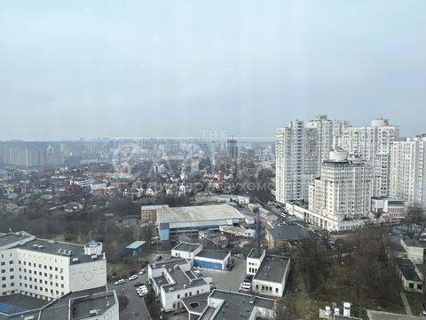 комерційна за адресою Андрія Верхогляда вул. (Михайла Драгомирова), 20