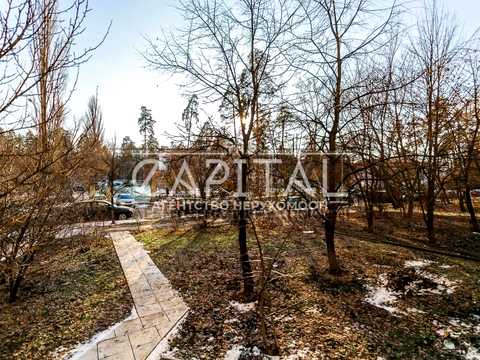 комерційна за адресою Відпочинку вул., 12