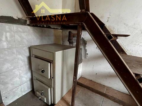 дом по адресу Центральна