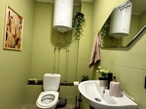 комерційна за адресою Лесі Українки бульв., 4-А