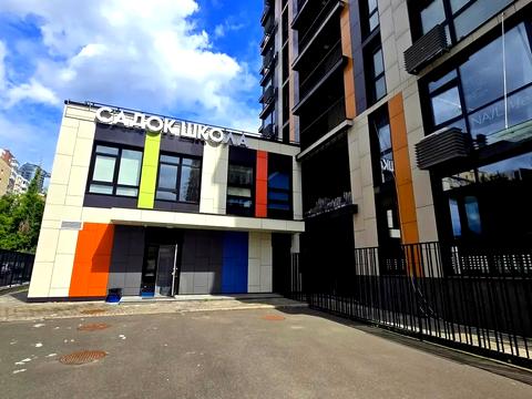 комерційна за адресою Предславинська вул., 53