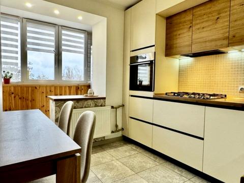 квартира за адресою Чернігів, Левка Лук'яненка просп. (Рокоссовського), 40