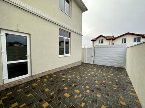 будинок за адресою Полуничний провулок