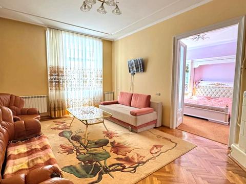 квартира по адресу Константина Томащука ул. (Хотинських Комсомольців), 10