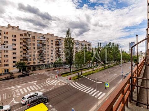 коммерческая по адресу Леси Украинки бульв., 7-А