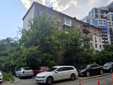 квартира за адресою Золотоустівська вул., 23