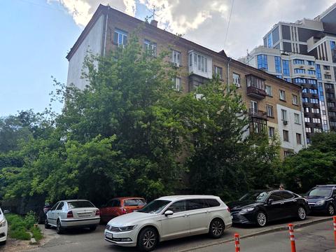 квартира за адресою Золотоустівська вул., 23