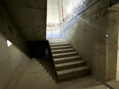 комерційна за адресою Степана Бандери вул., 2
