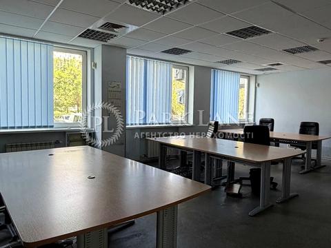 комерційна за адресою Київ, Возз'єднання, 7а