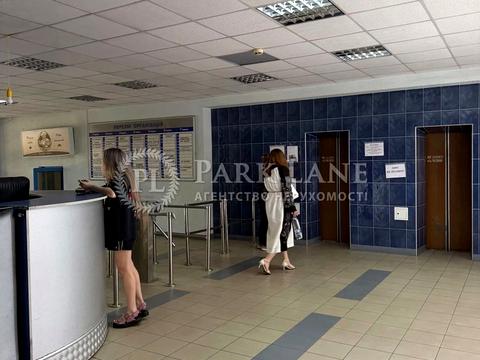 комерційна за адресою Київ, Возз'єднання, 7а