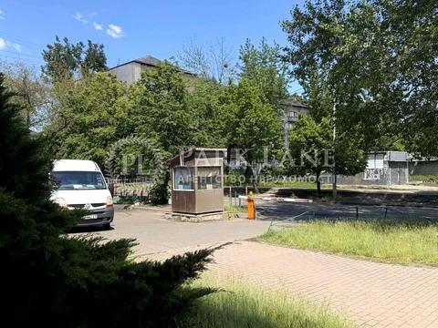комерційна за адресою Київ, Возз'єднання, 7а