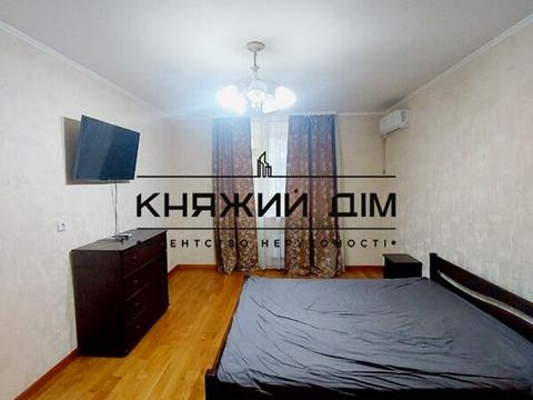 квартира за адресою Авіаконструктора Ігоря Сікорського вул. (Танкова), 1