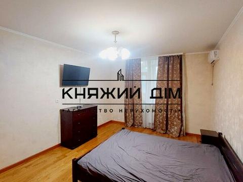 квартира за адресою Авіаконструктора Ігоря Сікорського вул. (Танкова), 1
