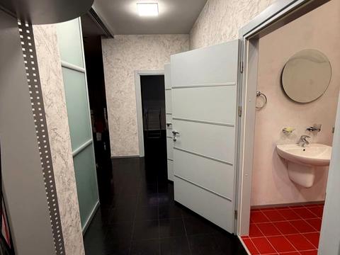 квартира за адресою Академіка Чекмарьова вул., 2