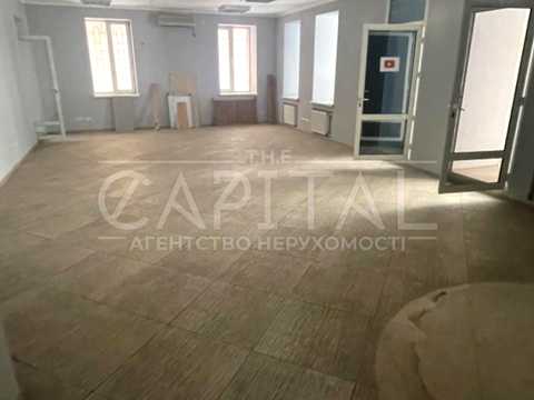комерційна за адресою Жилянська вул., 7-В