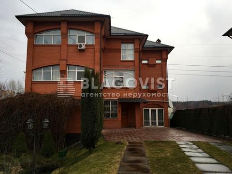 будинок за адресою с. Петропавлівська Борщагівка, Берегова