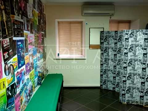 комерційна за адресою Жилянська вул., 5-В