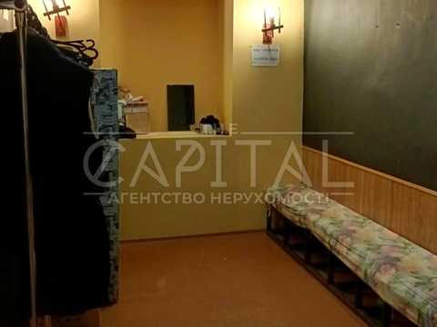 комерційна за адресою Жилянська вул., 5-В