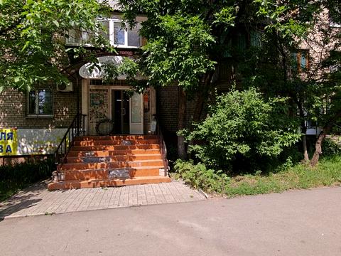 комерційна за адресою Моторобудівників просп., 3