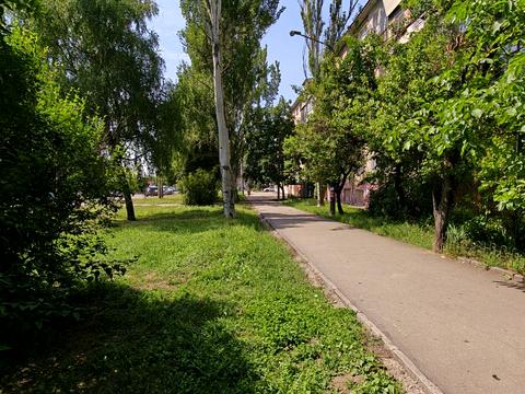 комерційна за адресою Моторобудівників просп., 3