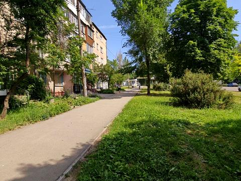 комерційна за адресою Моторобудівників просп., 3